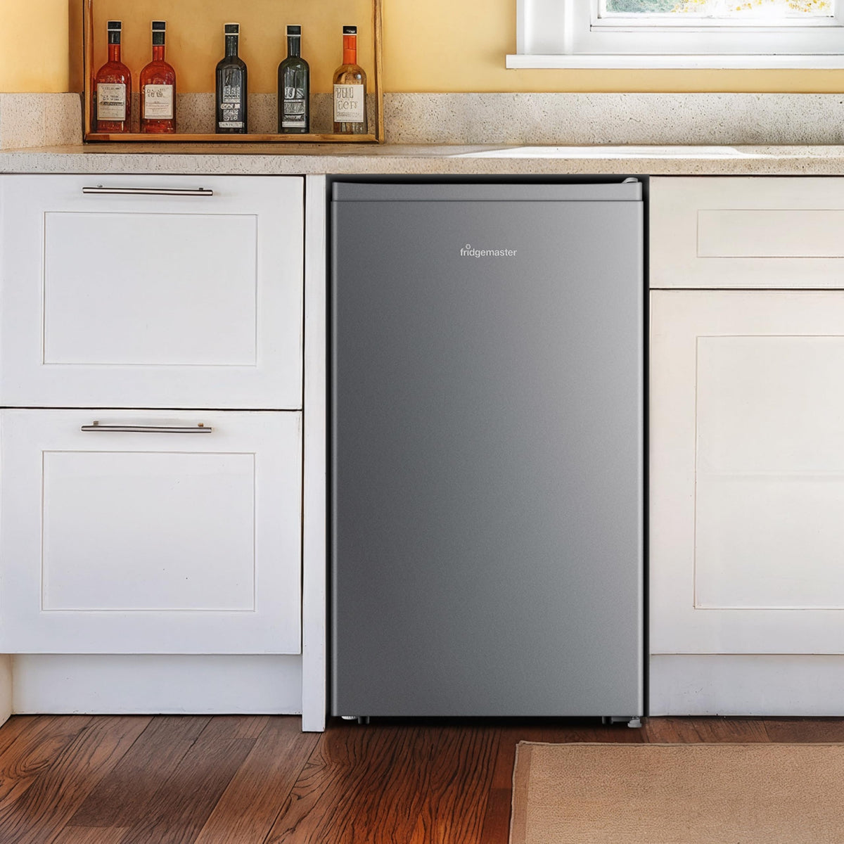 Fridgemaster 45L Table Top Mini Fridge MUR4545, 45cm Compact Refrigerator with Adjustable Thermostat, Reversible Door, 39dB Low Noise, White, Energy Class E