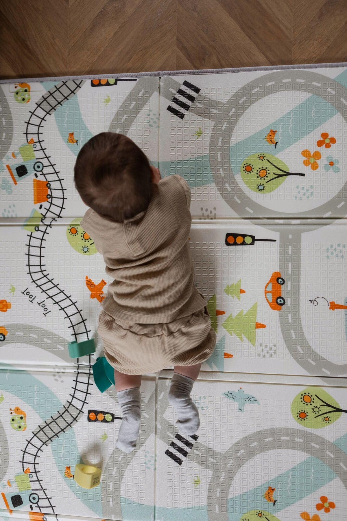 Nuby Foldable Reversible Baby Play Mat, 150 x 200 cm, XXL, 0M+, Rainbow