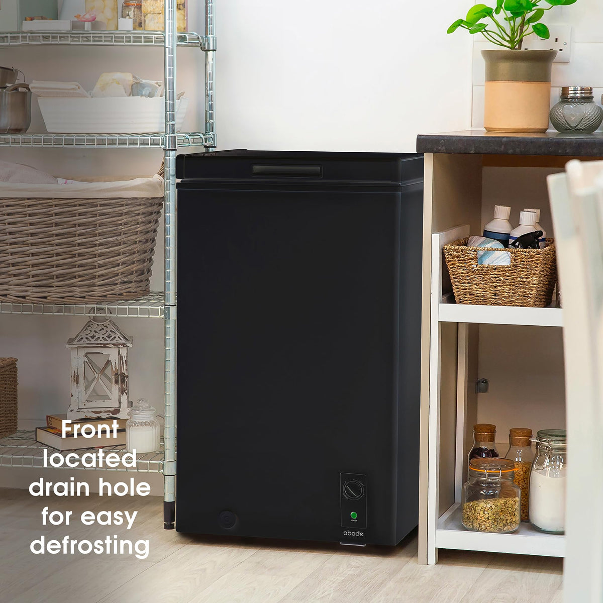 Abode Freestanding White Chest Freezer 99L with Removable Wire Basket & Counter Balance Lid, Adjustable Thermostat, 4 Star Freezer, Suitable for Garages & Outbuildings A99CF0E1W