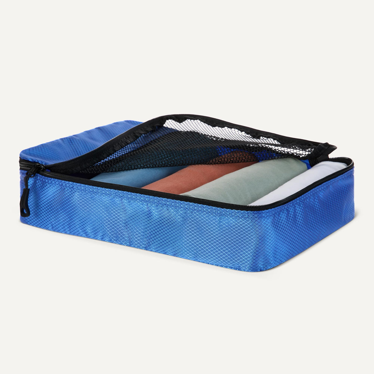 Amazon Essentials 4-Piece Packing Cubes Travel Accessories Set, Luggage Organiser with Double Zip, Mesh Top, 100% Polyester, Medium, Black (Previously Amazon Basics)