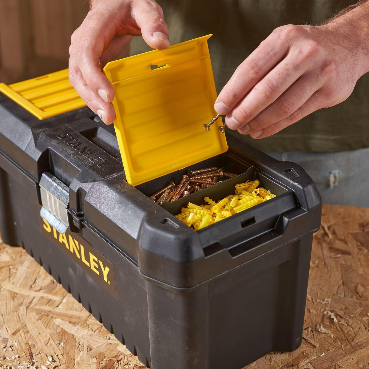 STANLEY 16in Essential Lightweight Tool Box, STST1-75518