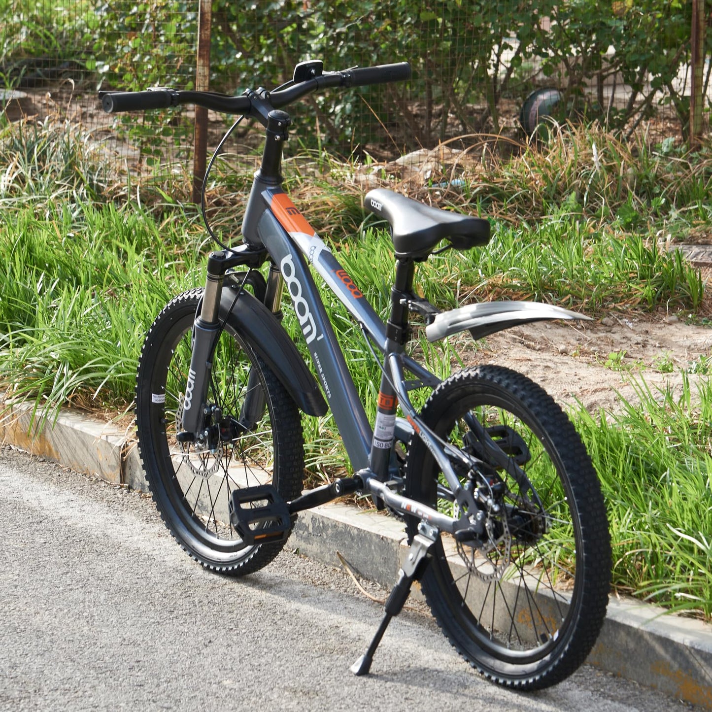 LSBIKE Kids Mountain Bike with Front Suspension & Disc Brakes — 18"/20"/22" | Ages 5-13