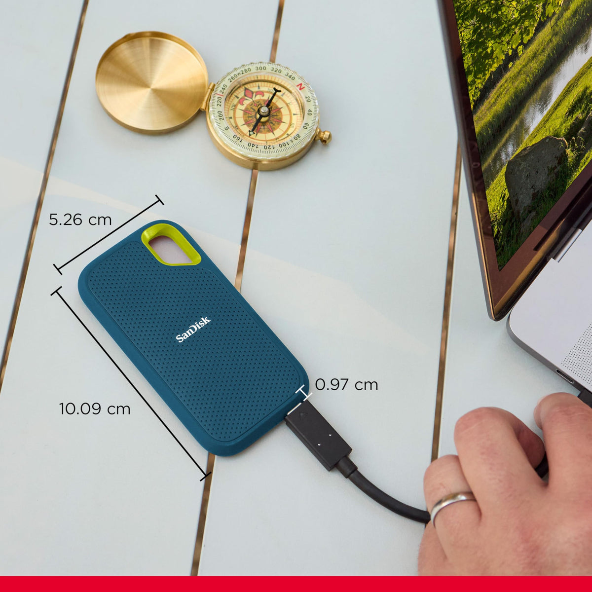 SanDisk Extreme Portable SSD 2TB - Up to 1050MB/s Read Speeds (Older Model)