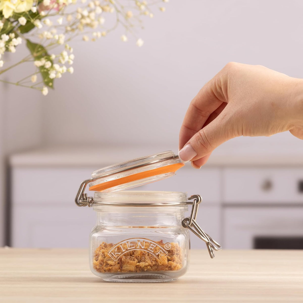 Kilner Square Clip Top Jar 250ml (0.25L) Airtight Glass Jar for Storing Herbs Spices Dried Fruits Nuts and Seeds
