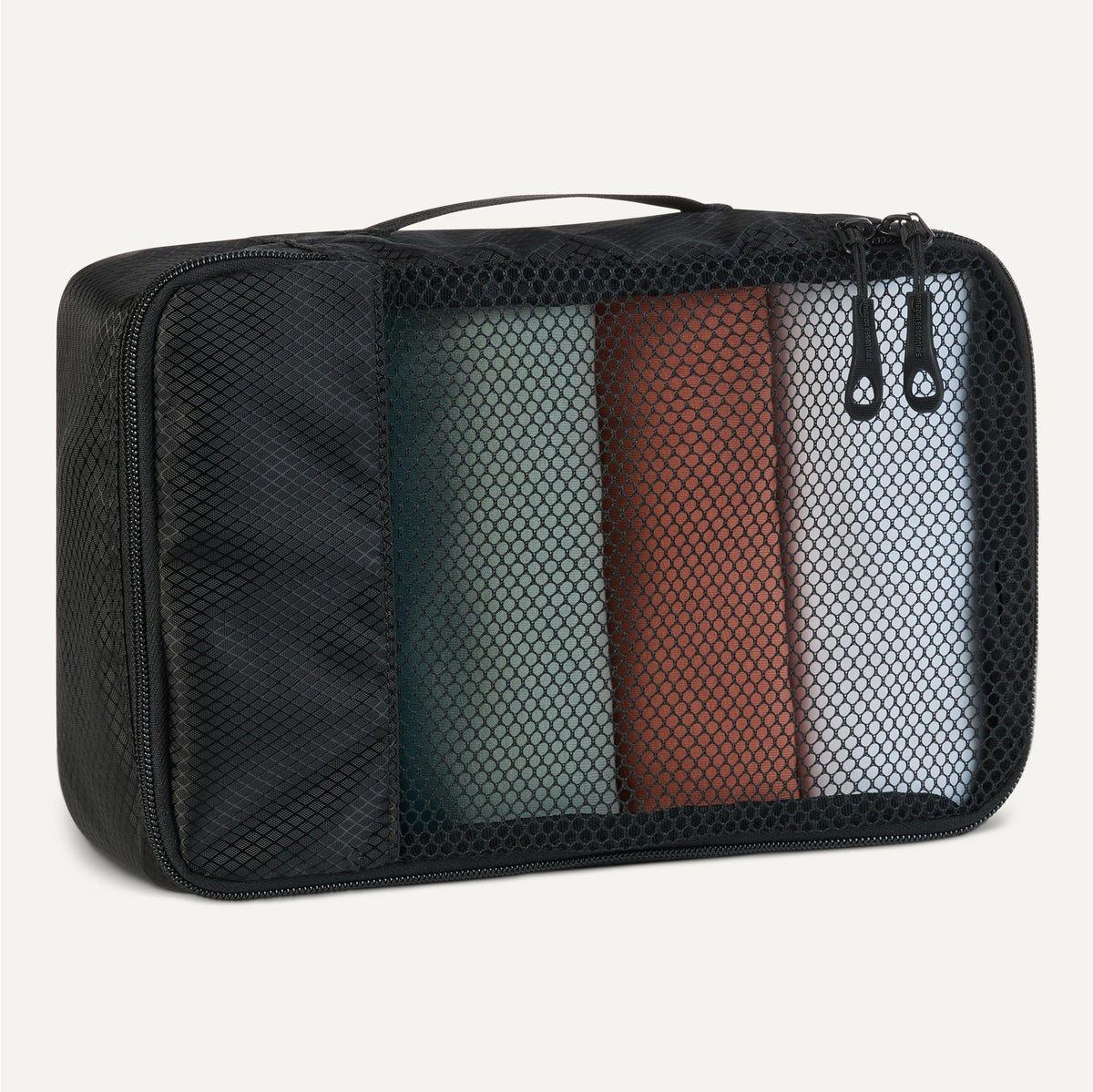 Amazon Essentials 4-Piece Packing Cubes Travel Accessories Set, Luggage Organiser with Double Zip, Mesh Top, 100% Polyester, Medium, Black (Previously Amazon Basics)