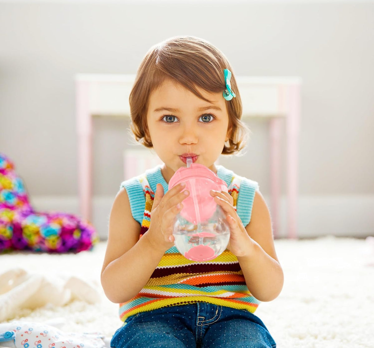 Munchkin Click Lock Tip & Sip Straw Cup Set| Baby & Toddler Sippy Cups with Straw| BPA Free Non Spill Cup| Dishwasher Safe Baby Straw Cup| Weighted Straw Childrens Cups| 7oz/207ml| 2 Pack| Pink/Purple