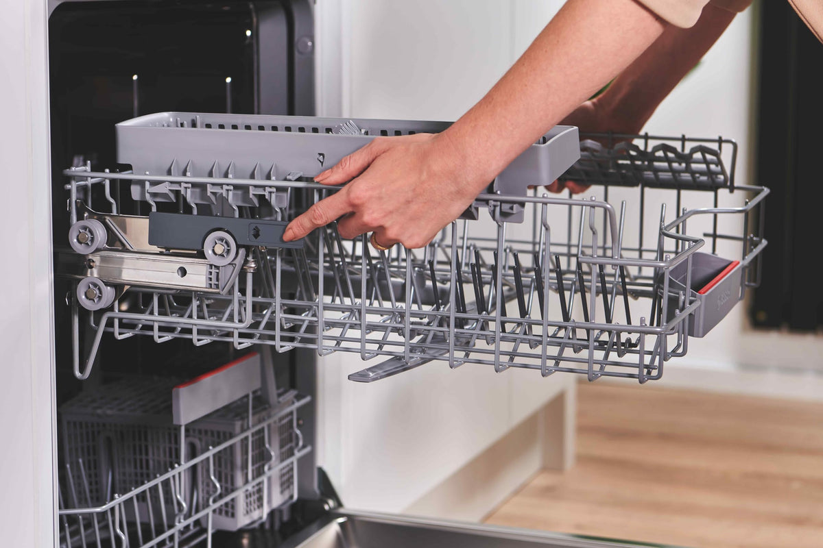 Bosch Series 2 SMS26AW08G Freestanding Dishwasher, 60cm, White
