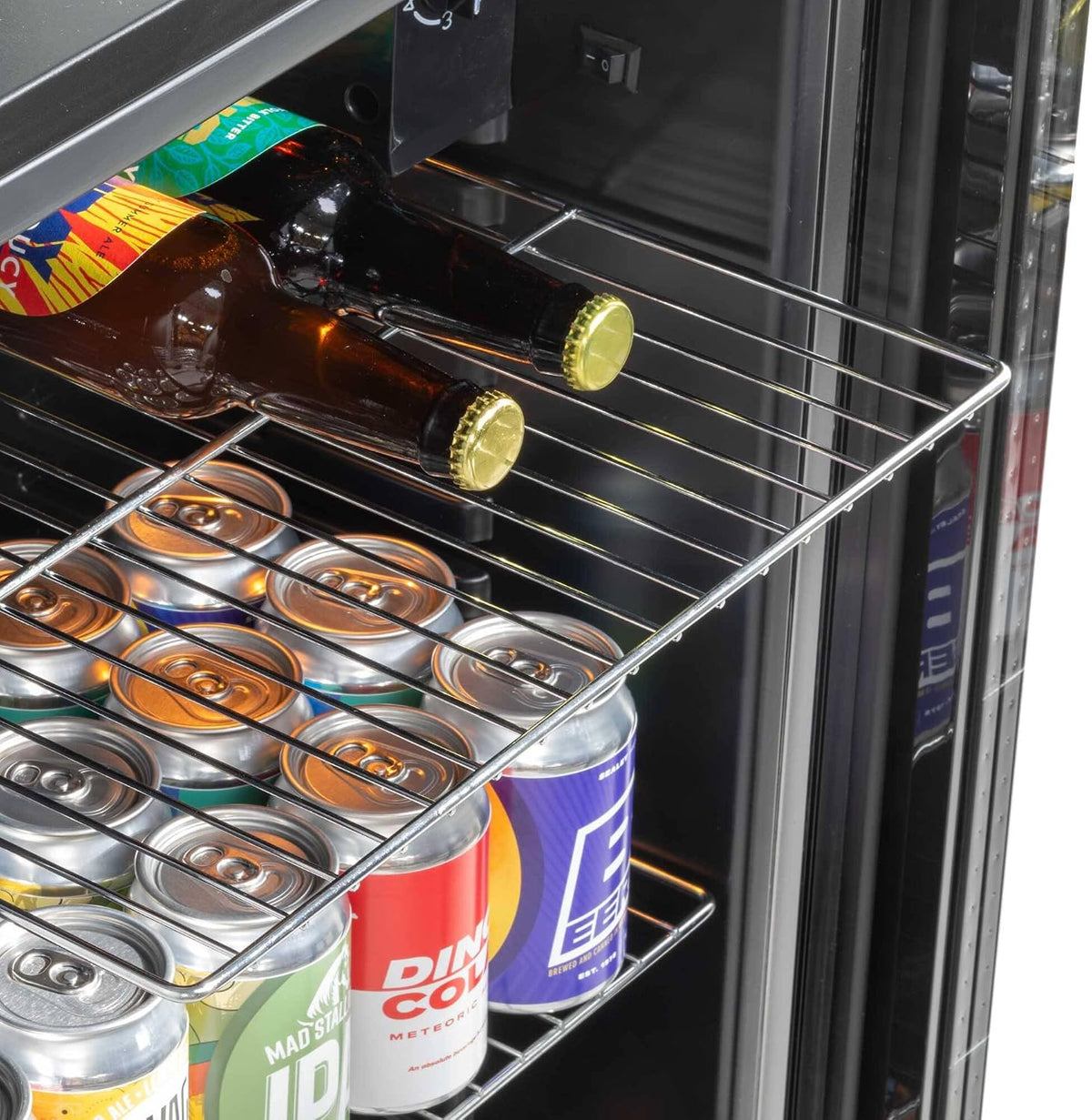 Dellonda Baridi Undercounter Drinks, Beer & Wine Fridge with Wire Shelves, Internal Light & Security Lock 85L, Black - DH13