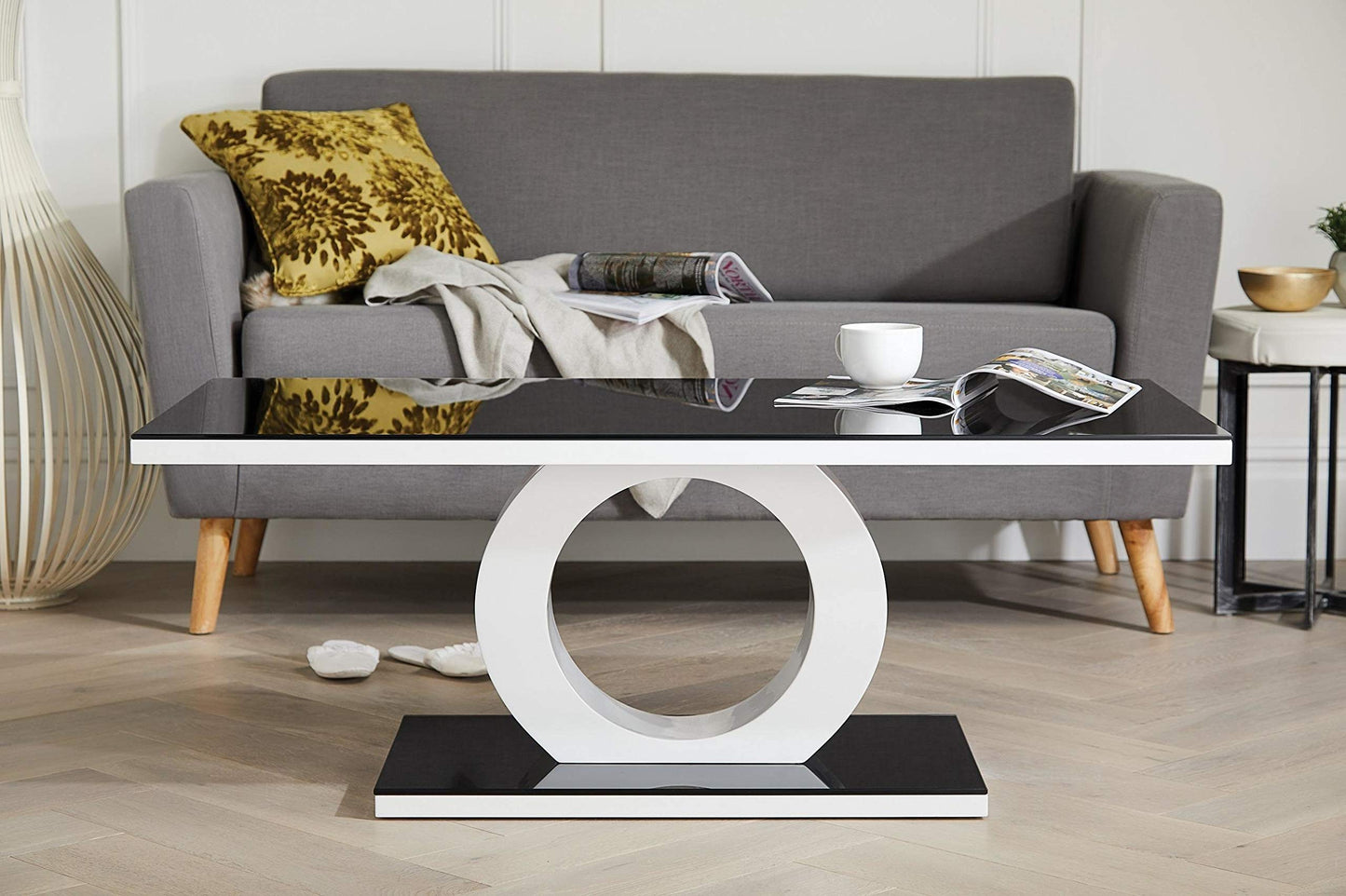 Furniturebox UK Giovani Black & White Glass Coffee Table - Modern & Elegant Gloss Coffee Table With Central Halo - Suitable for Living Room (Black & White)