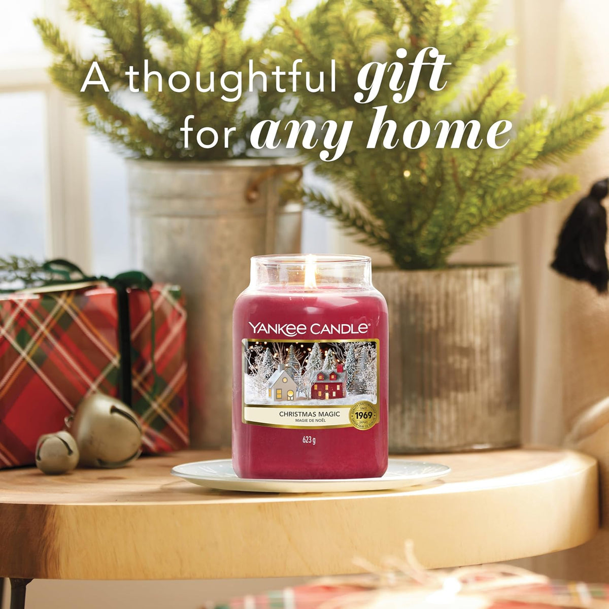 Yankee Candle Scented Candle | Christmas Magic Large Jar Candle | Long Burning Candles: up to 150 Hours | Perfect Gifts for Women