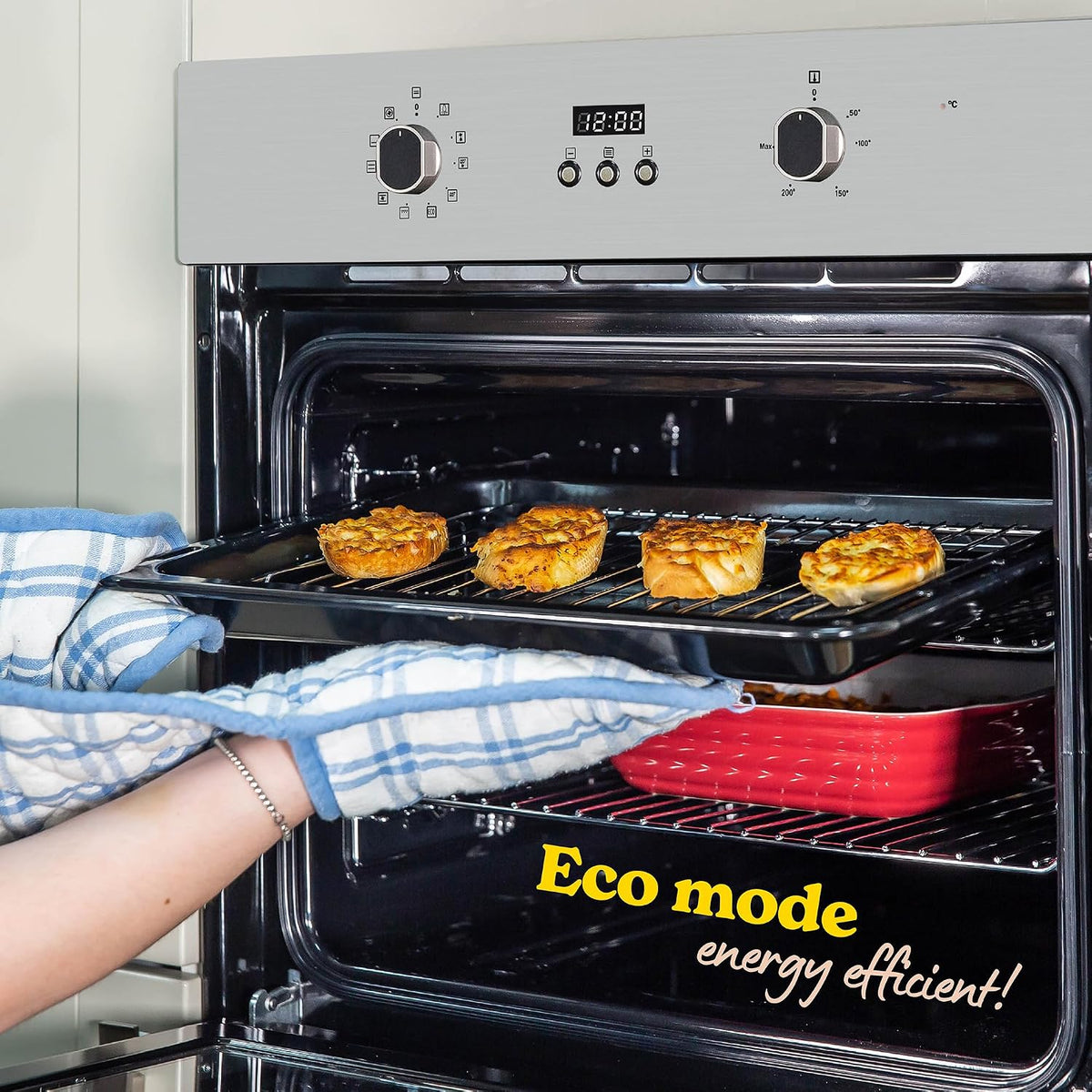 Russell Hobbs Built-in Multifunctional Electric Fan-Assisted Oven 70L in Black with 10 Functions, Double-Glazed Door, A Energy Rating, Grill Function, LED Clock & Timer, Easy-Clean Interior, RHEO7011B