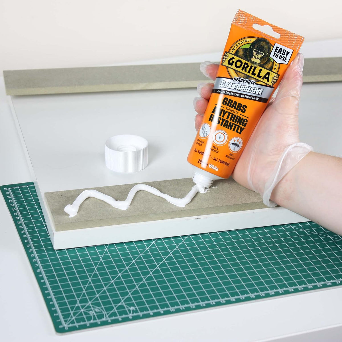 Gorilla Heavy Duty White Grab Adhesive 200ml Tube – All-Purpose, Ultra-High Strength, Holds Instantly, 100% Waterproof & temperature resistant