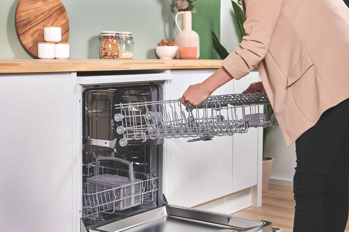 Bosch Series 2 SMS26AW08G Freestanding Dishwasher, 60cm, White
