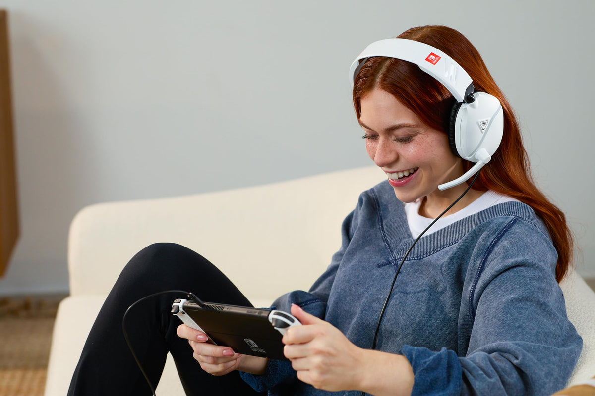 Turtle Beach Recon 70 Camo White Wired Multiplatform Gaming Headset for PS5, PS4, Xbox Series X or S, Xbox One and Mobile with 3.5mm Wired Connection, Flip-to-Mute Mic, 40mm Speakers