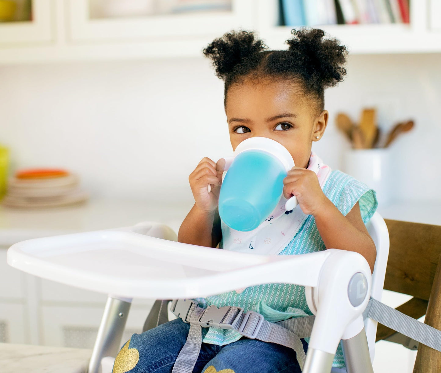 Munchkin Miracle 360 Sippy Cup | Trainer Toddler BPA Free Baby & Toddler Cups w.Handles | Non Spill | Dishwasher Safe Baby | Leakproof | 6+ Months| 7oz/207ml | 2 Pack | Blue/Green