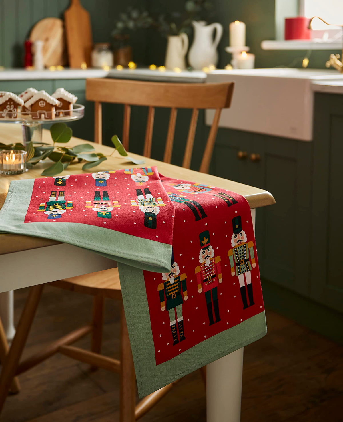 Ulster Weavers - The Twelve Days of Christmas Tea Towel (74 x 48cm) - 100% Cotton - Washable - Christmas Calendar Dish Cloths/Dish Towel - Christmas Countdown Tea Towel - Kitchen Accessories & Decor