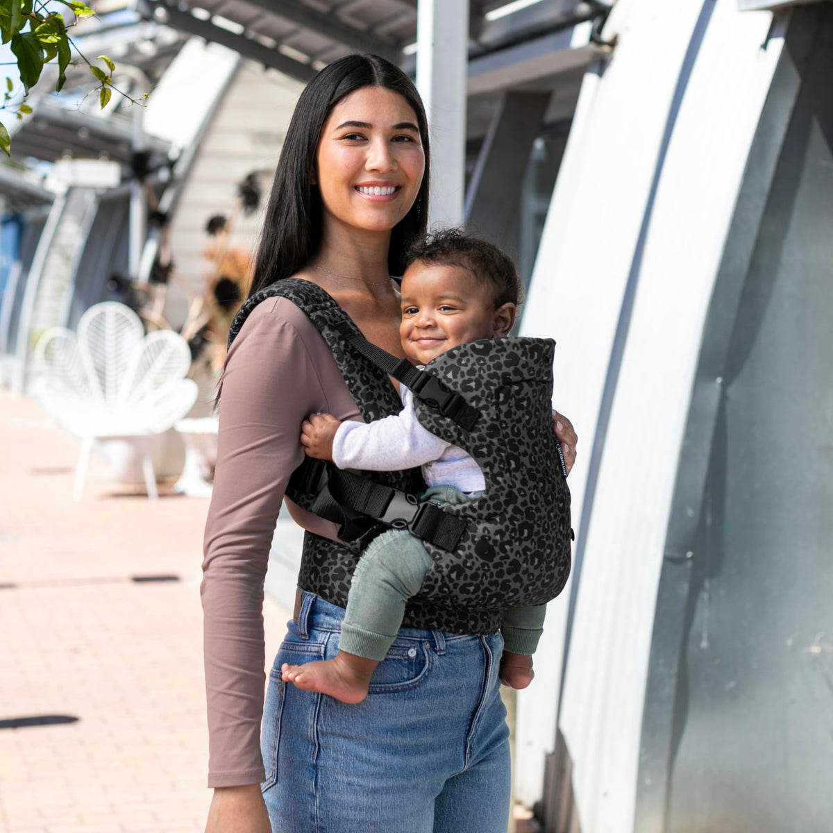 Infantino Flip Advanced 4-in-1 Baby Carrier - Ergonomic, Convertible, Face-in and Face-Out Front and Back Baby Carrier for Newborn to Toddler 3,6-14,5kg, Grey