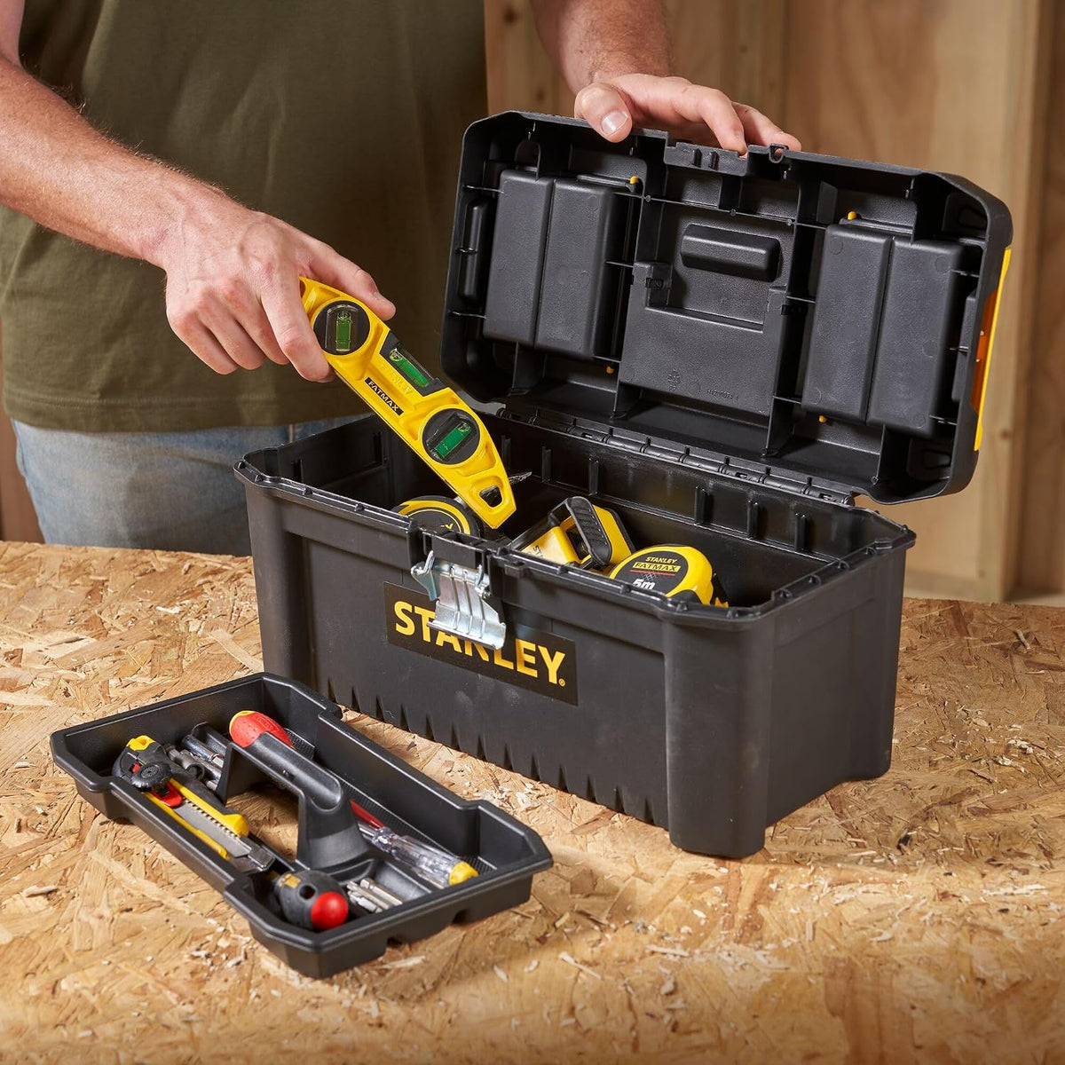 STANLEY 16in Essential Lightweight Tool Box, STST1-75518
