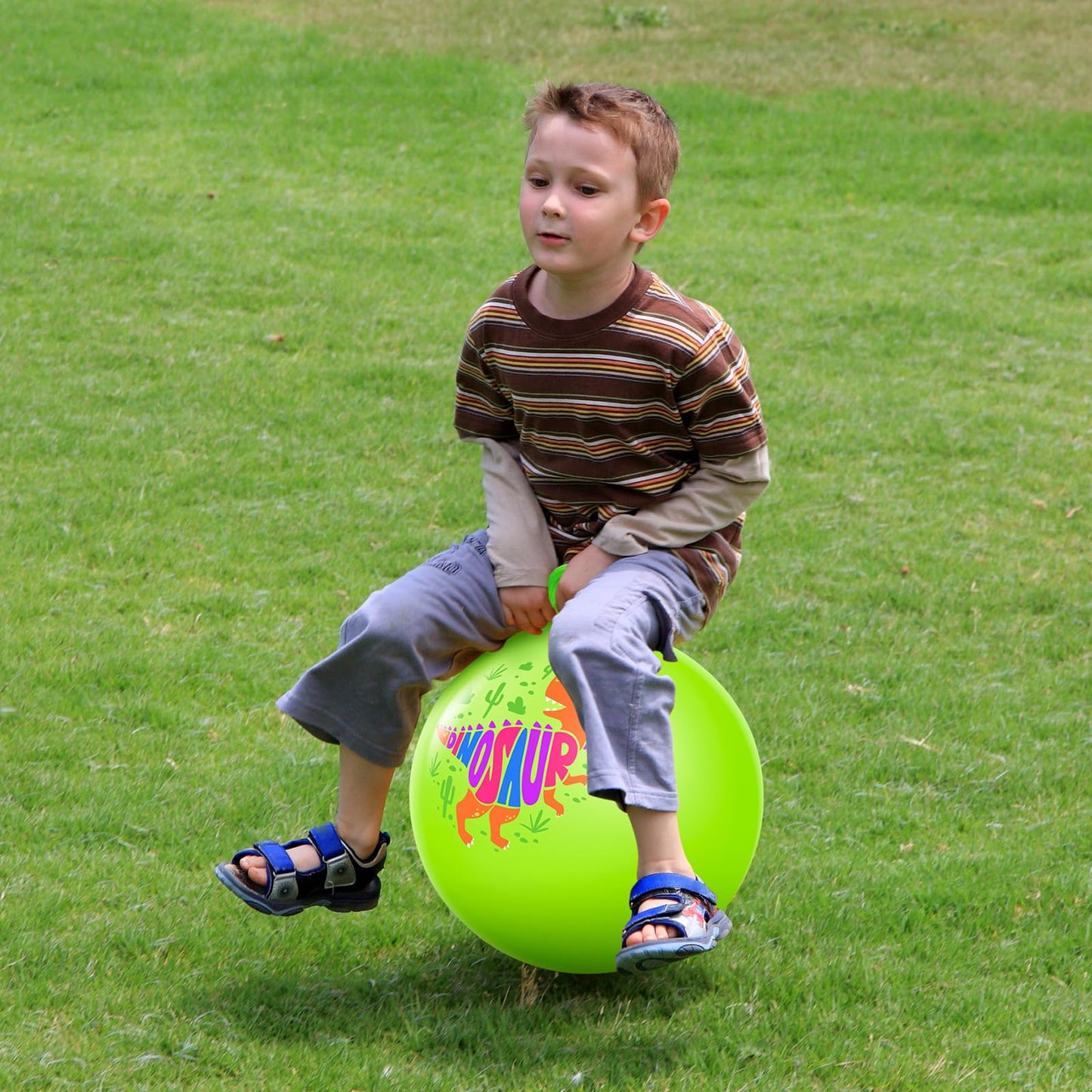 Vastoy 20 Inch Space Hopper Ball for Kids 6-9 Years - Anti-Slip Space Hopper with Hand Pump, Bouncy Inflatable Ride On Toy for Indoor Outdoor Fun, for Children (Blue Eyes)