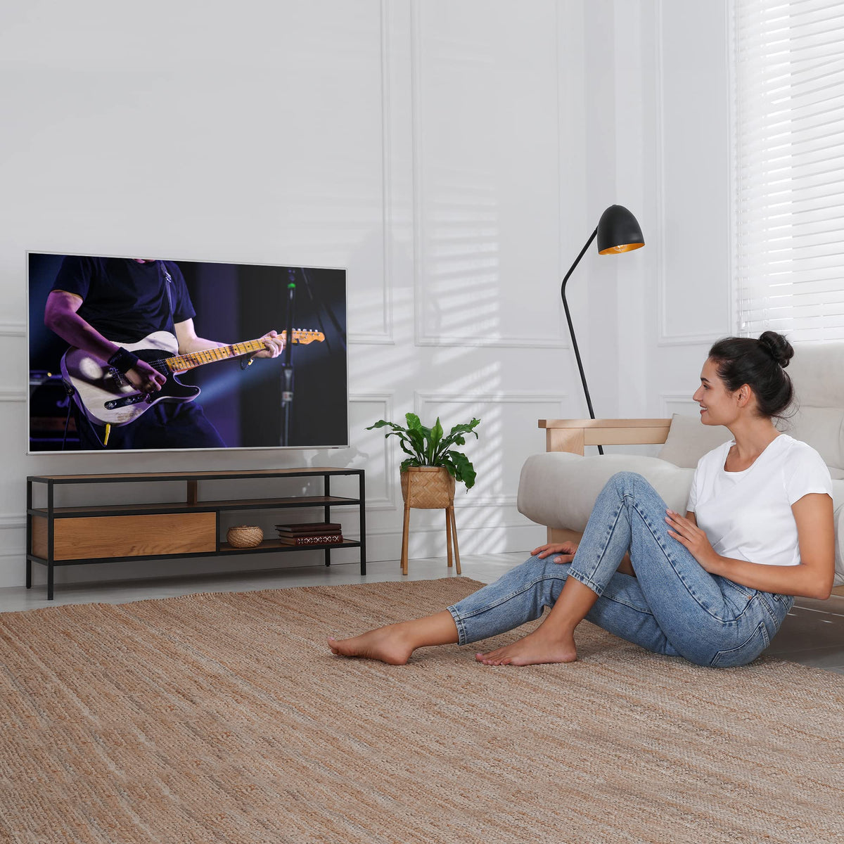 BONTEC Long Reach TV Wall Bracket, 1040 mm TV Mount for 32-75 Inch, 60 kg
