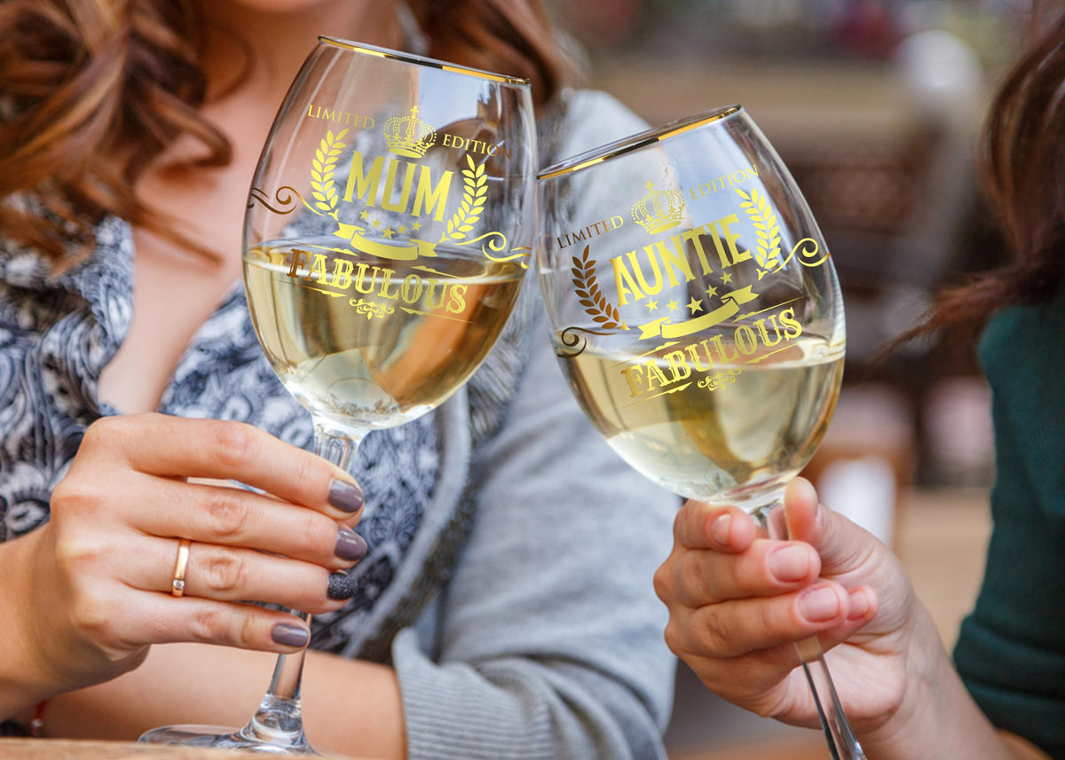 CROWNLY CRYSTAL® Mothers Day Gifts for Mum Wine Glass Personalised Mummy Birthday Present Womens Drinking Glasses Ladies Gift Ideas Mum Presents from Daughter Son