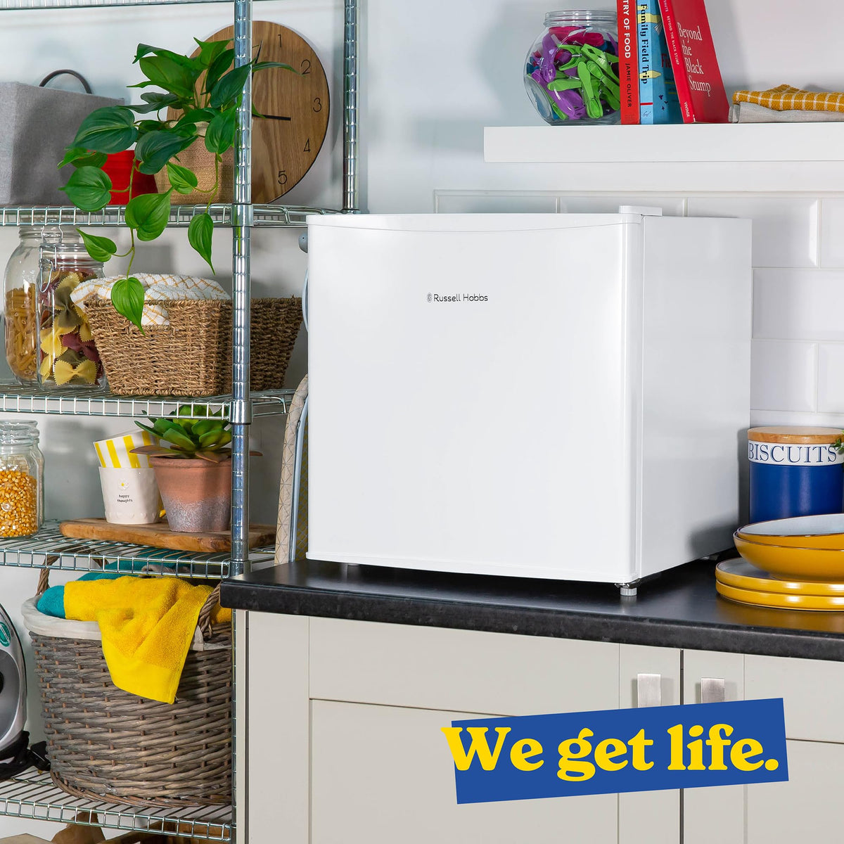 Russell Hobbs Mini Freezer 31 Litre Capacity Black Freestanding Table Top Small Freezer with Adjustable Feet, Removable Shelf & Reversible Door RHTTFZ0E1B