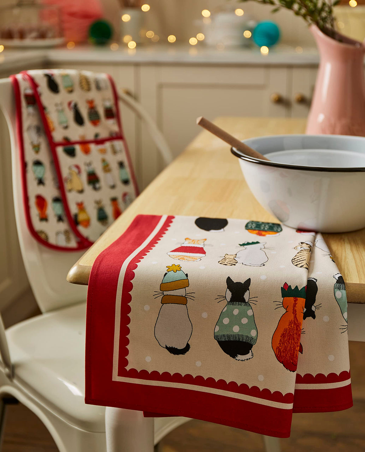 Ulster Weavers - The Twelve Days of Christmas Tea Towel (74 x 48cm) - 100% Cotton - Washable - Christmas Calendar Dish Cloths/Dish Towel - Christmas Countdown Tea Towel - Kitchen Accessories & Decor
