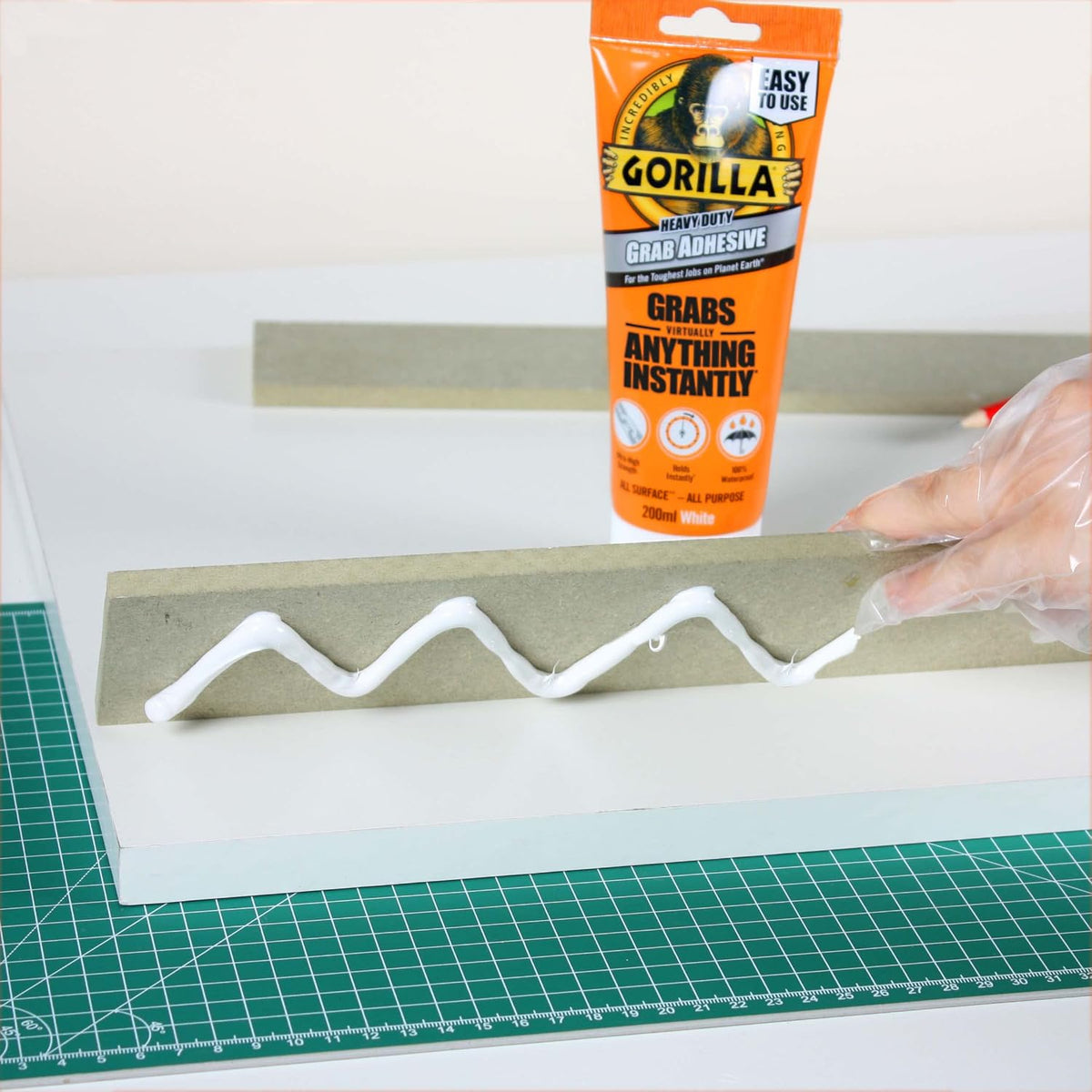 Gorilla Heavy Duty White Grab Adhesive 200ml Tube – All-Purpose, Ultra-High Strength, Holds Instantly, 100% Waterproof & temperature resistant