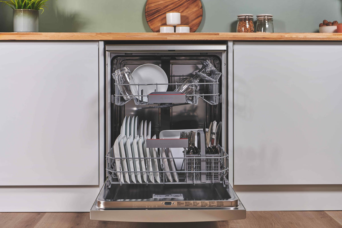 Bosch Series 2 SMS26AW08G Freestanding Dishwasher, 60cm, White