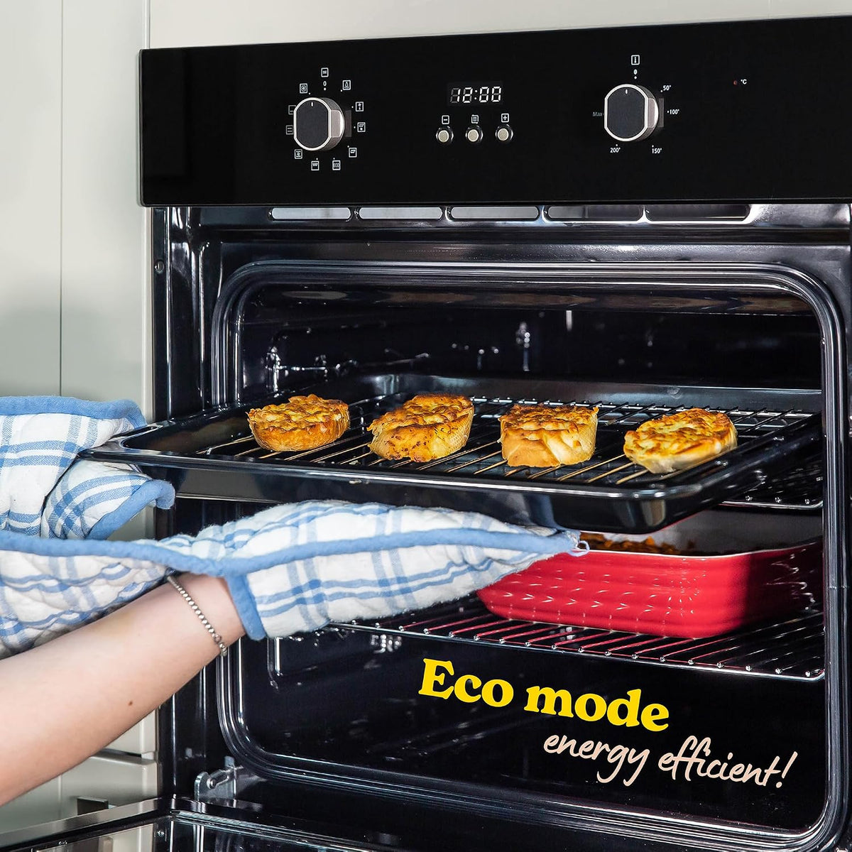 Russell Hobbs Built-in Multifunctional Electric Fan-Assisted Oven 70L in Black with 10 Functions, Double-Glazed Door, A Energy Rating, Grill Function, LED Clock & Timer, Easy-Clean Interior, RHEO7011B