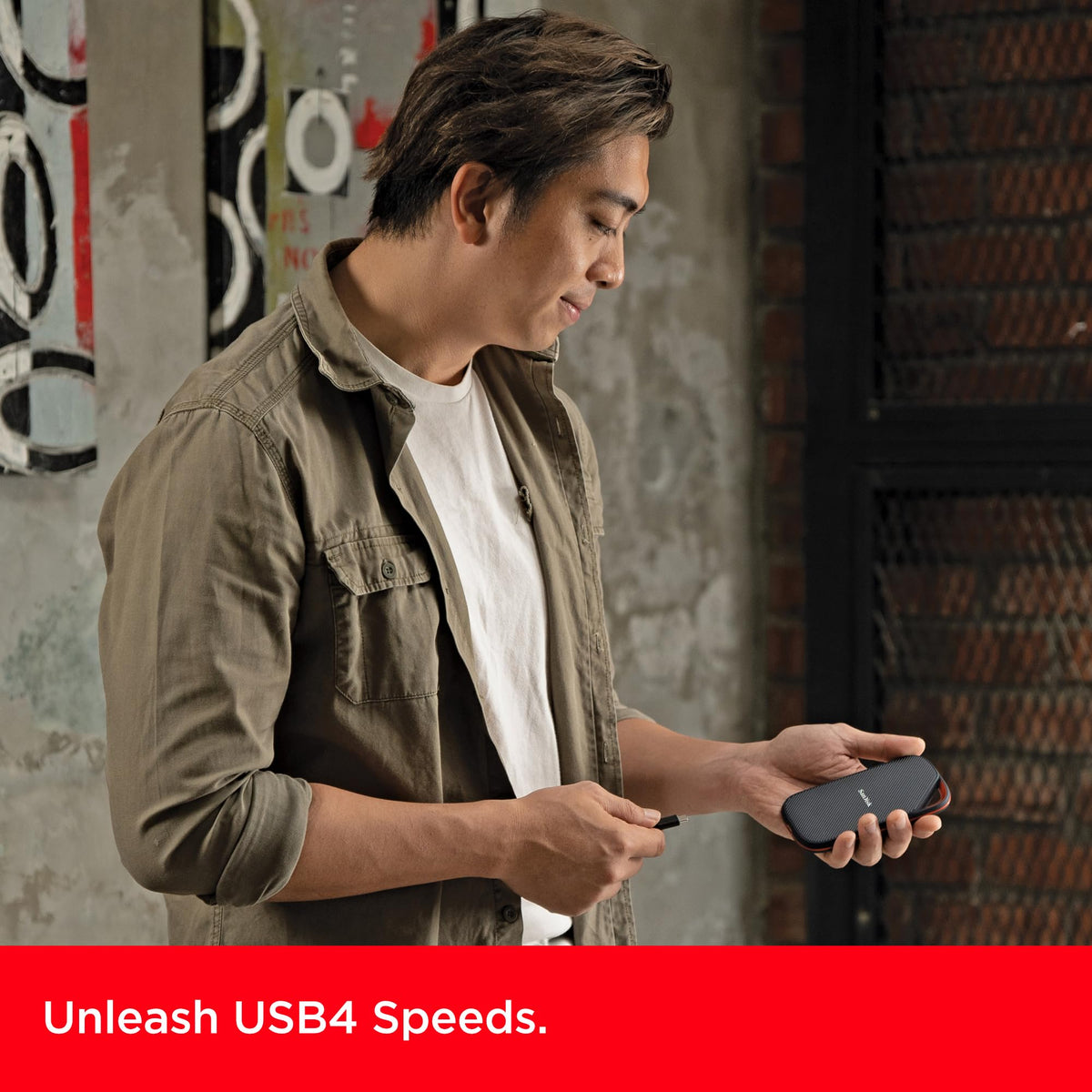 SanDisk Extreme Portable SSD 1TB - Up to 1050MB/s Read Speeds (Older Model)