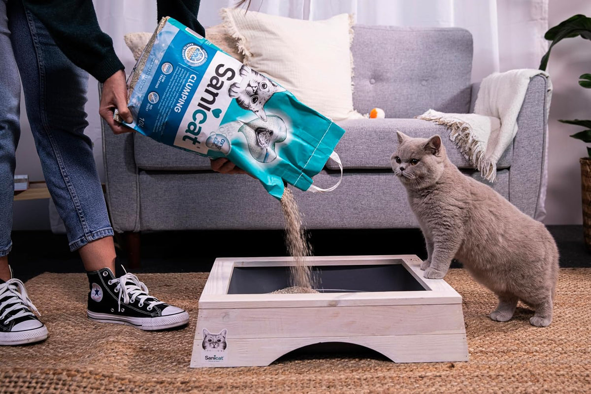 Sanicat - Clumping Cat Litter with Marseille Soap scent | Made of natural minerals with guaranteed odour control | Absorbs moisture and makes cleaning the tray easier | 10 L capacity