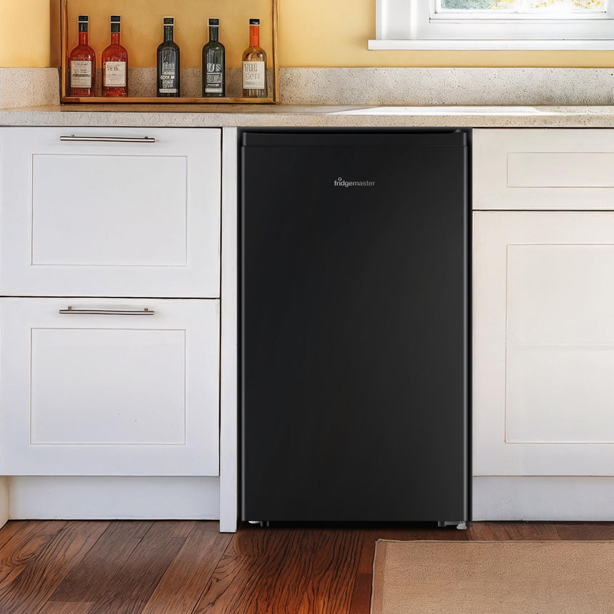 Fridgemaster 45L Table Top Mini Fridge MUR4545, 45cm Compact Refrigerator with Adjustable Thermostat, Reversible Door, 39dB Low Noise, White, Energy Class E