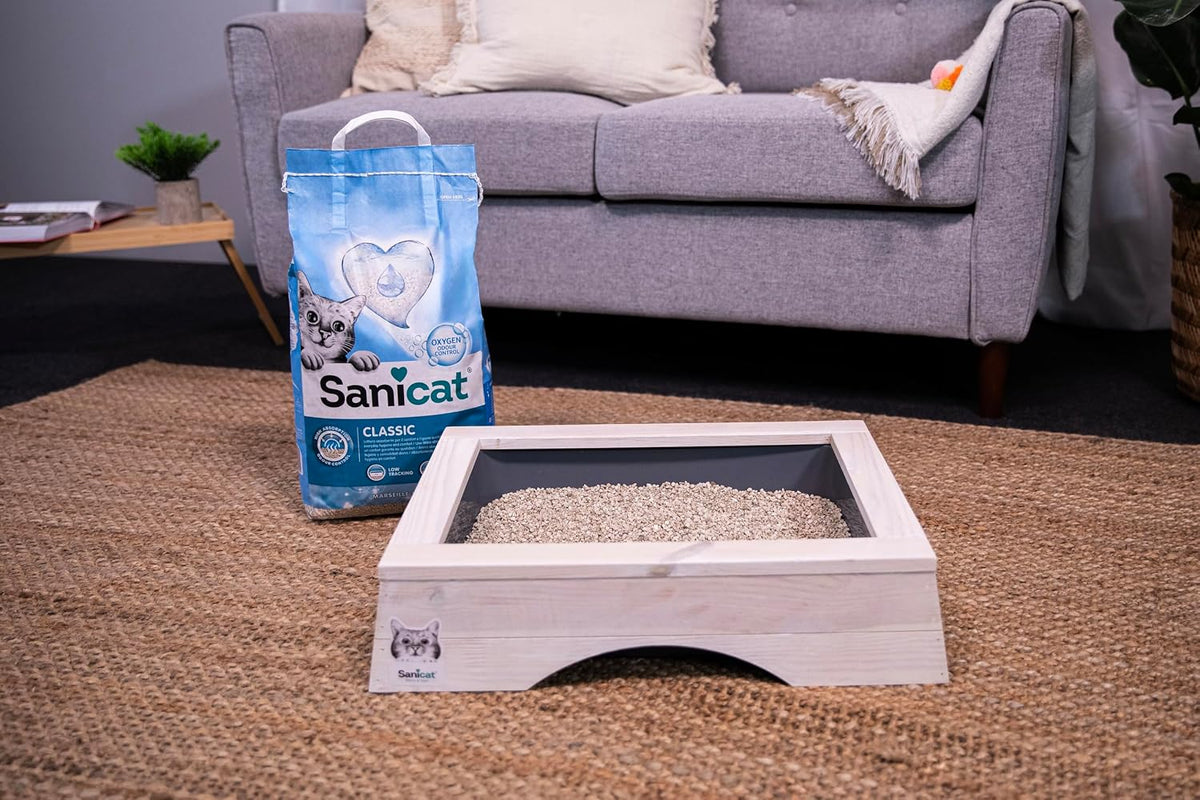 Sanicat - Classic Marseille soap scented cat litter Fast absorption product for your pet’s hygiene | No dust | Keep Your Home Clean | 10L capacity