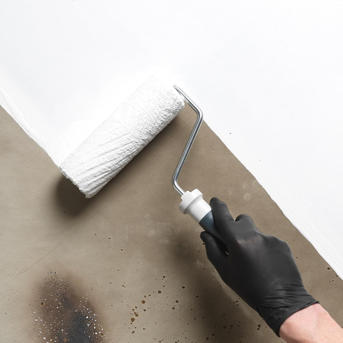 Zinsser B-I-N Interior & Spot Exterior White Primer Sealer & Stain Killer 2.5 Litre