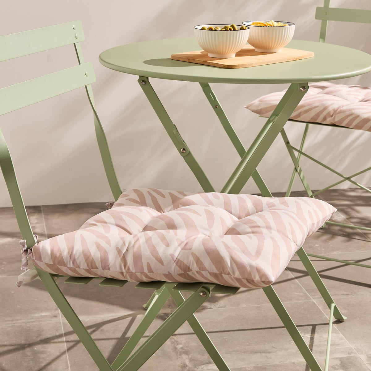 OHS Seat Pads 2 Water Resistant Outdoor Cushions Garden Chair Covers Ties