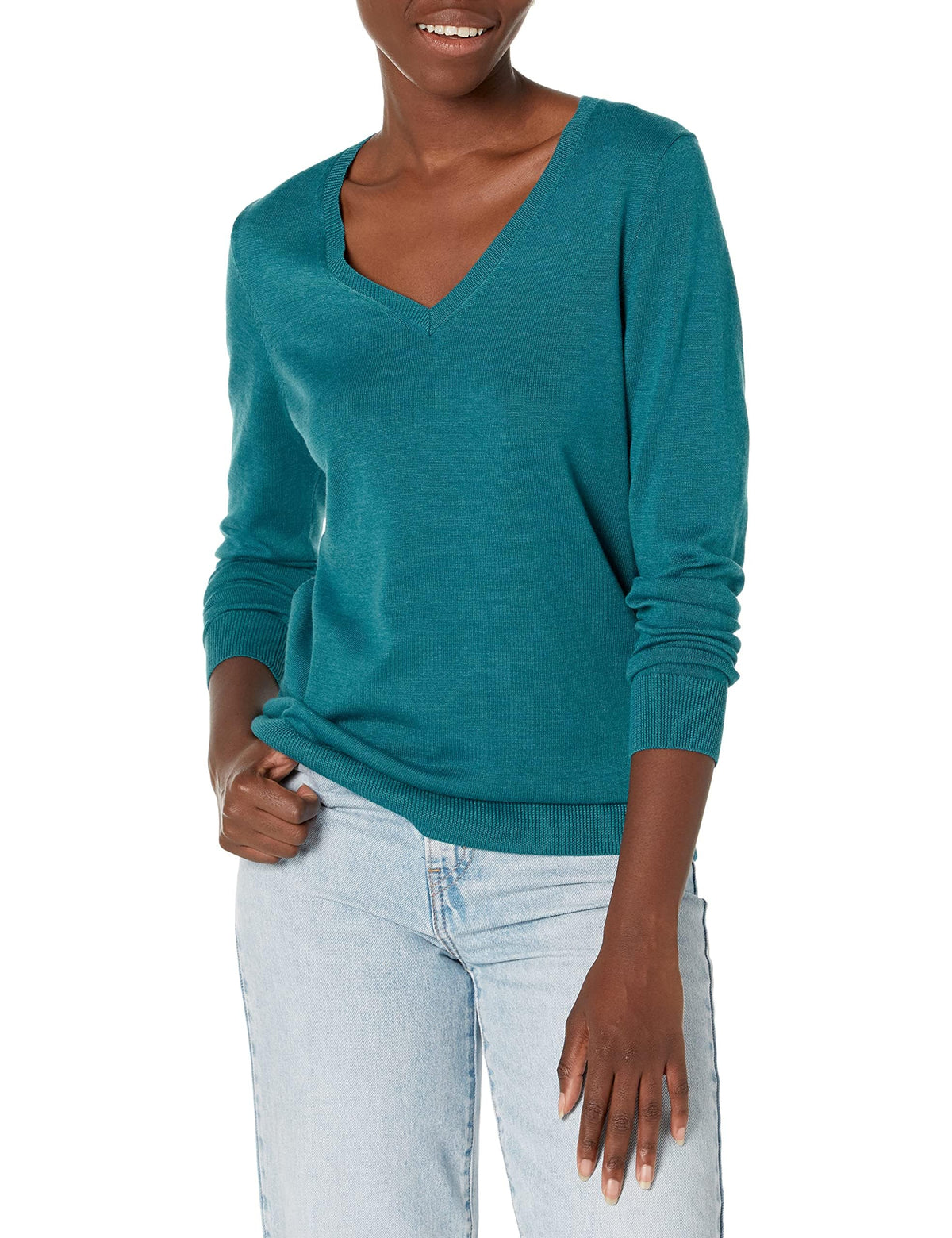Amazon Essentials Women's Regular-Fit Lightweight Long-Sleeve V-Neck Jumper