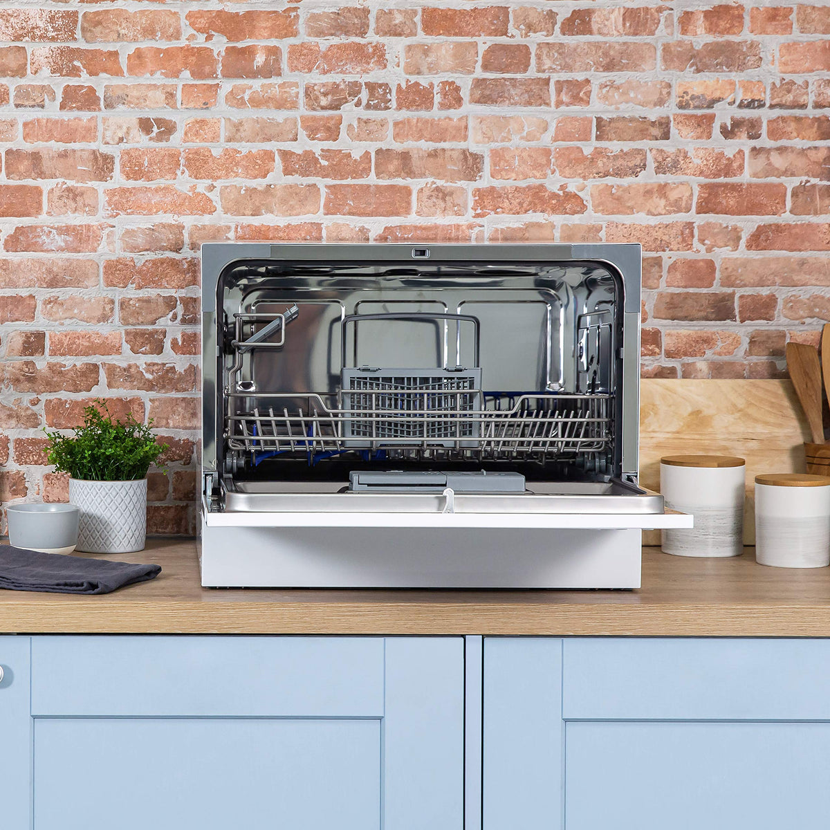 Russell Hobbs Table Top Dishwasher Compact Mini with 6 Place Settings, LED Display, Button Control, 6 Programmes, Portable & Efficient, 24hr Timer, Rinse & Eco Mode in White, RH6TTDW0D1W