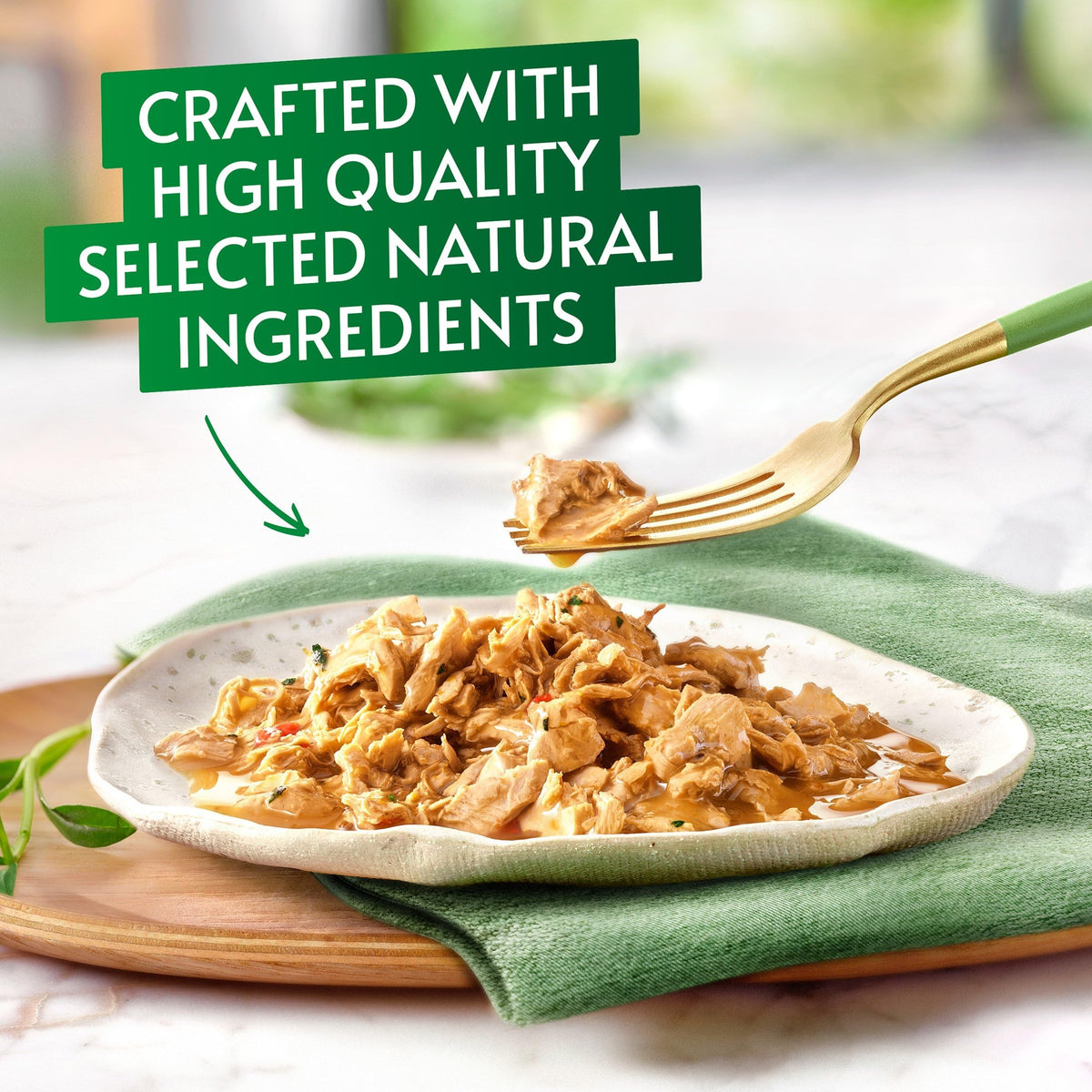 GOURMET Nature's creations (Rich in Chicken, garnished with spinach & tomatoes and Rich in Turkey, garnished with spinach and parsnip) Wet Cat Food Can 8x85g