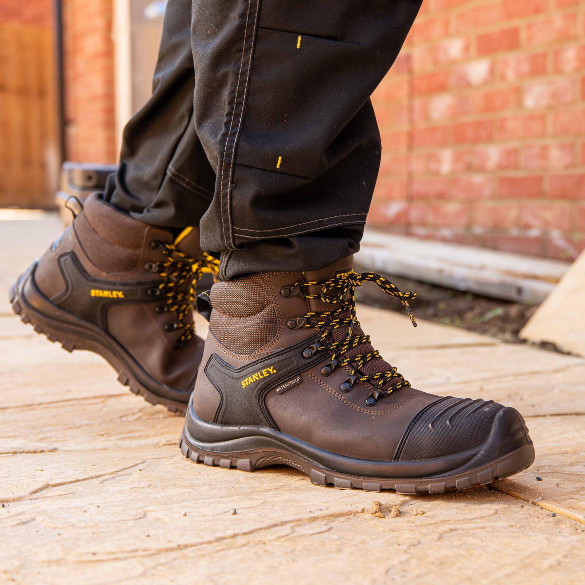 STANLEY Branxton Men's Leather, Steel Toe, Steel Midsole Plate, Waterproof, Safety Work Boot