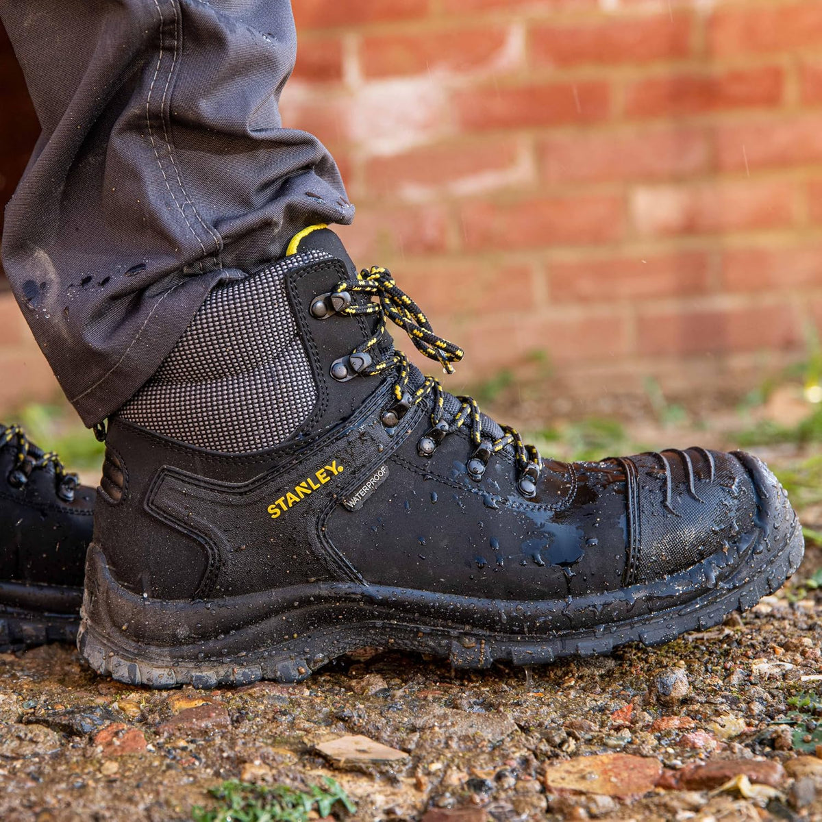 STANLEY Branxton Men's Leather, Steel Toe, Steel Midsole Plate, Waterproof, Safety Work Boot