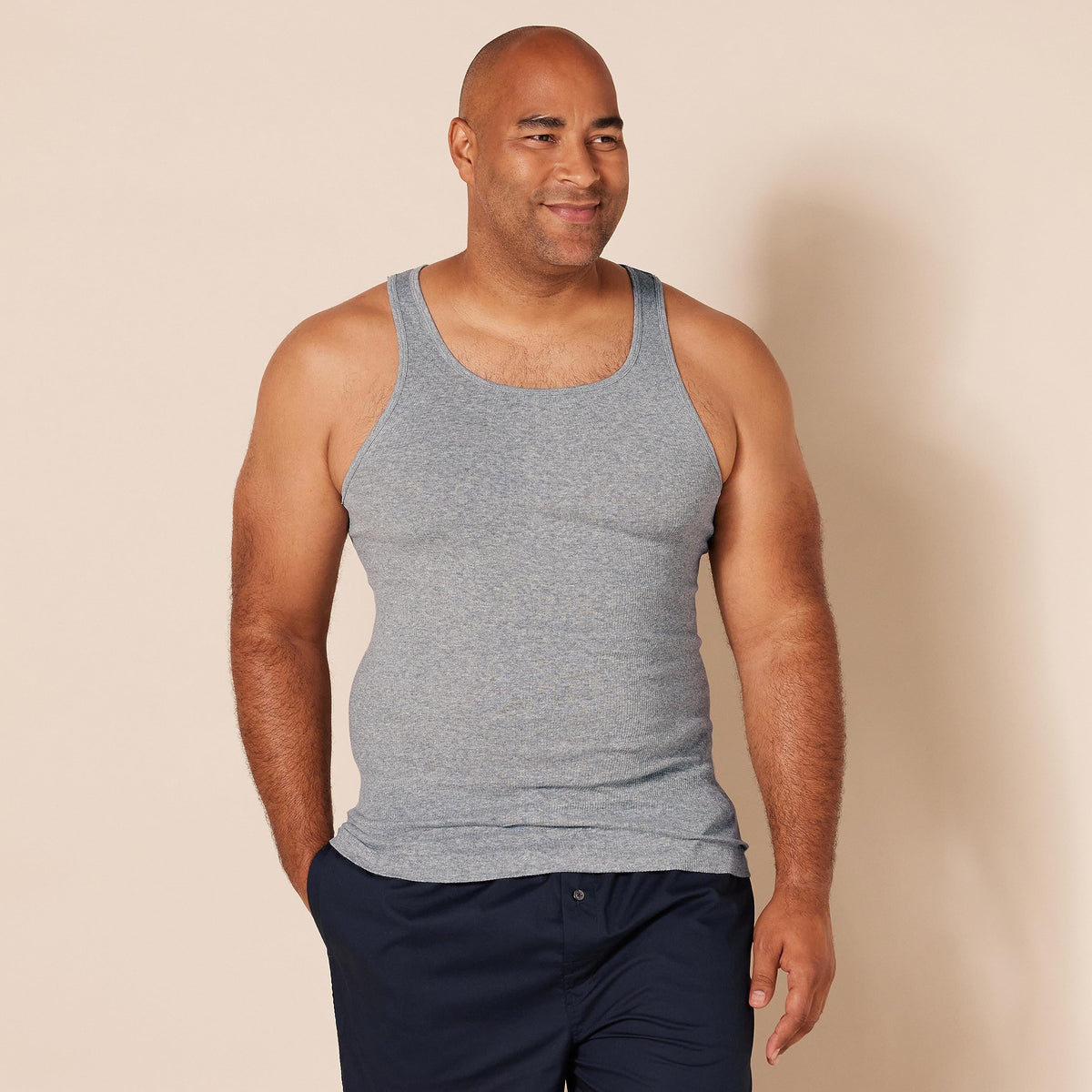 Amazon Essentials Men's Lightweight Tank Undershirts, Pack of 6