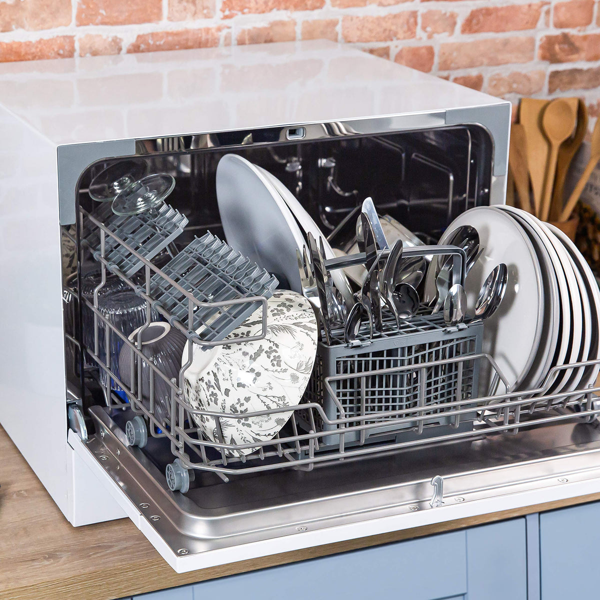 Russell Hobbs Table Top Dishwasher Compact Mini with 6 Place Settings, LED Display, Button Control, 6 Programmes, Portable & Efficient, 24hr Timer, Rinse & Eco Mode in White, RH6TTDW0D1W