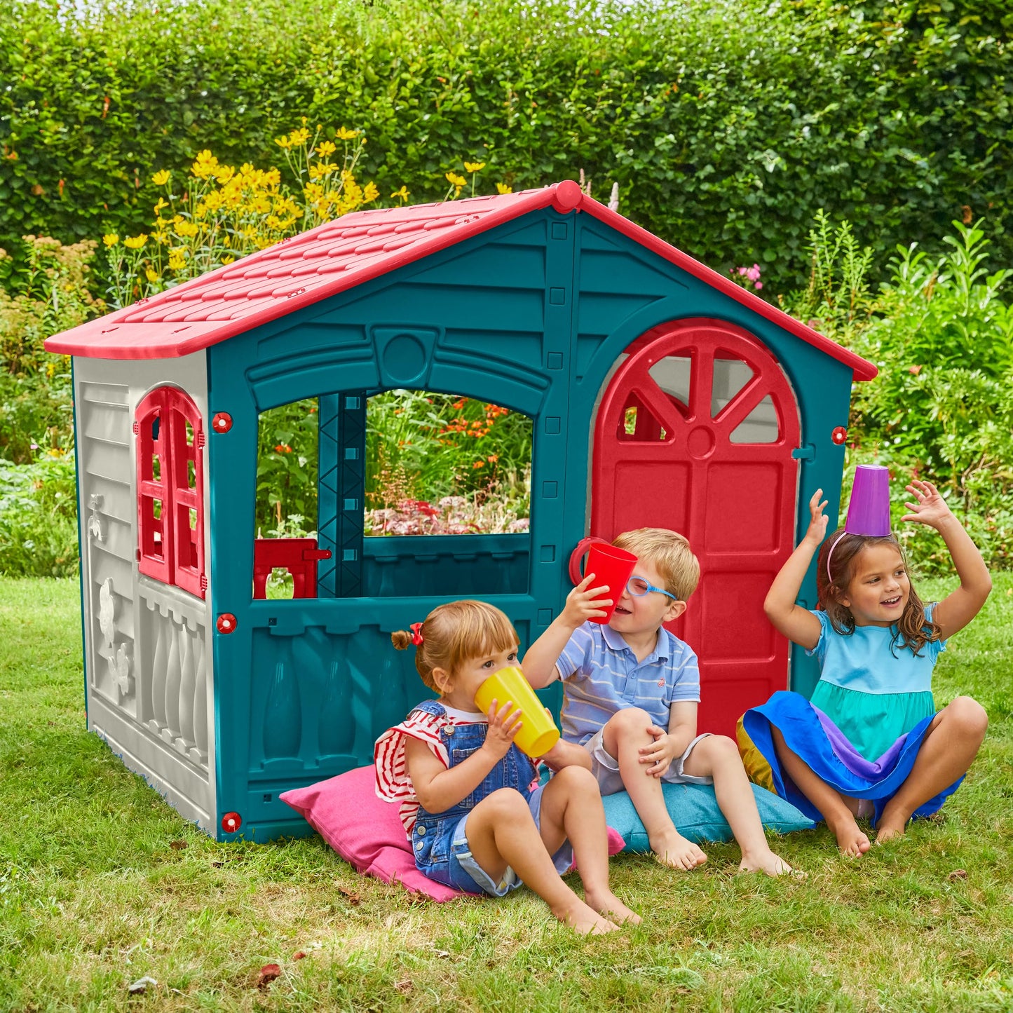 House of Fun Playhouse for Kids - Indoor and Outdoor - Work Door and Windows - Pink and White Candy Yarn - Children Ages 2+