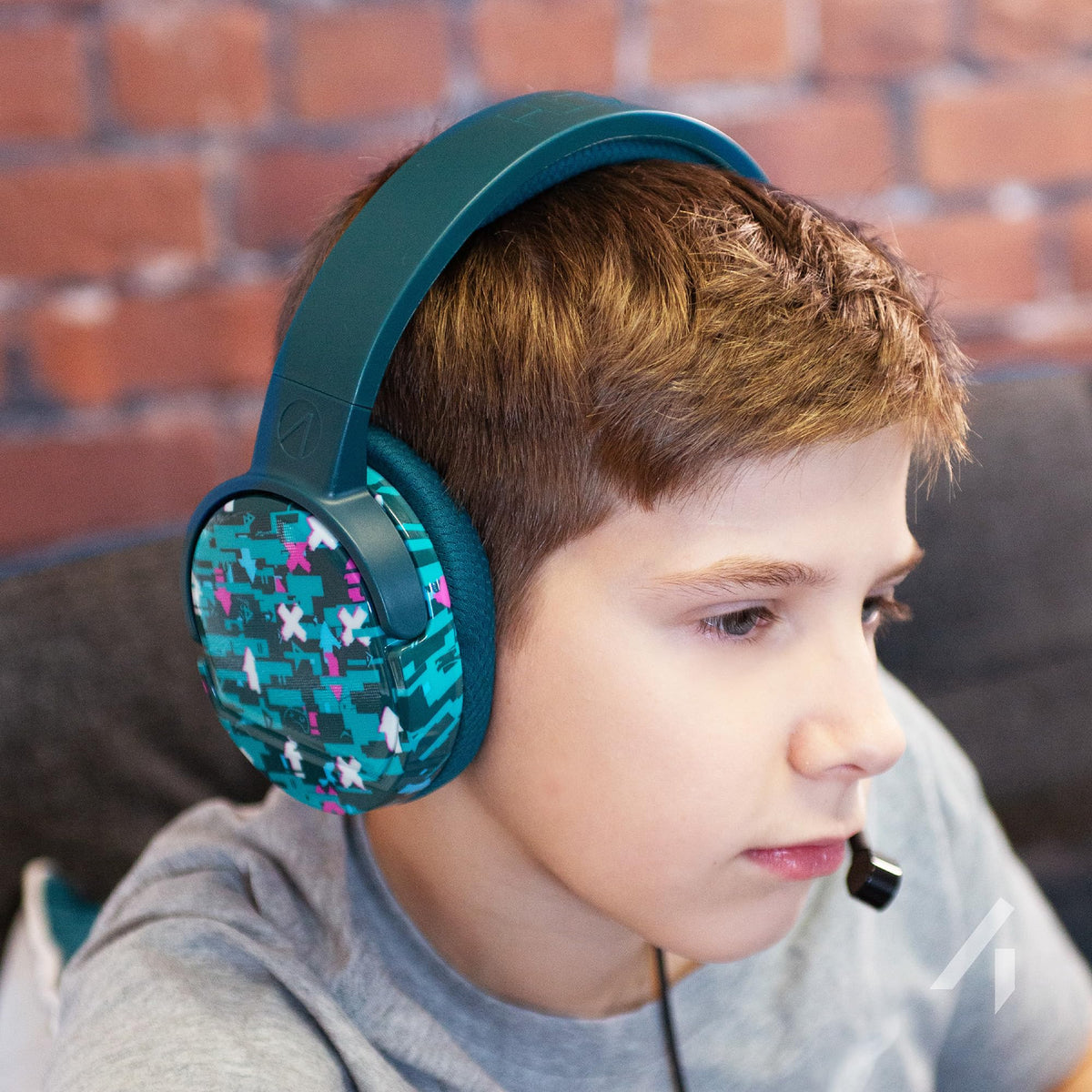 STEALTH PANTHER Sky - Over Ear Gaming Headset PS4/PS5, XBOX, Switch, PC with Flexible Mic, 3.5mm Jack, 1.5m Cable, Lightweight, Comfortable and Durable