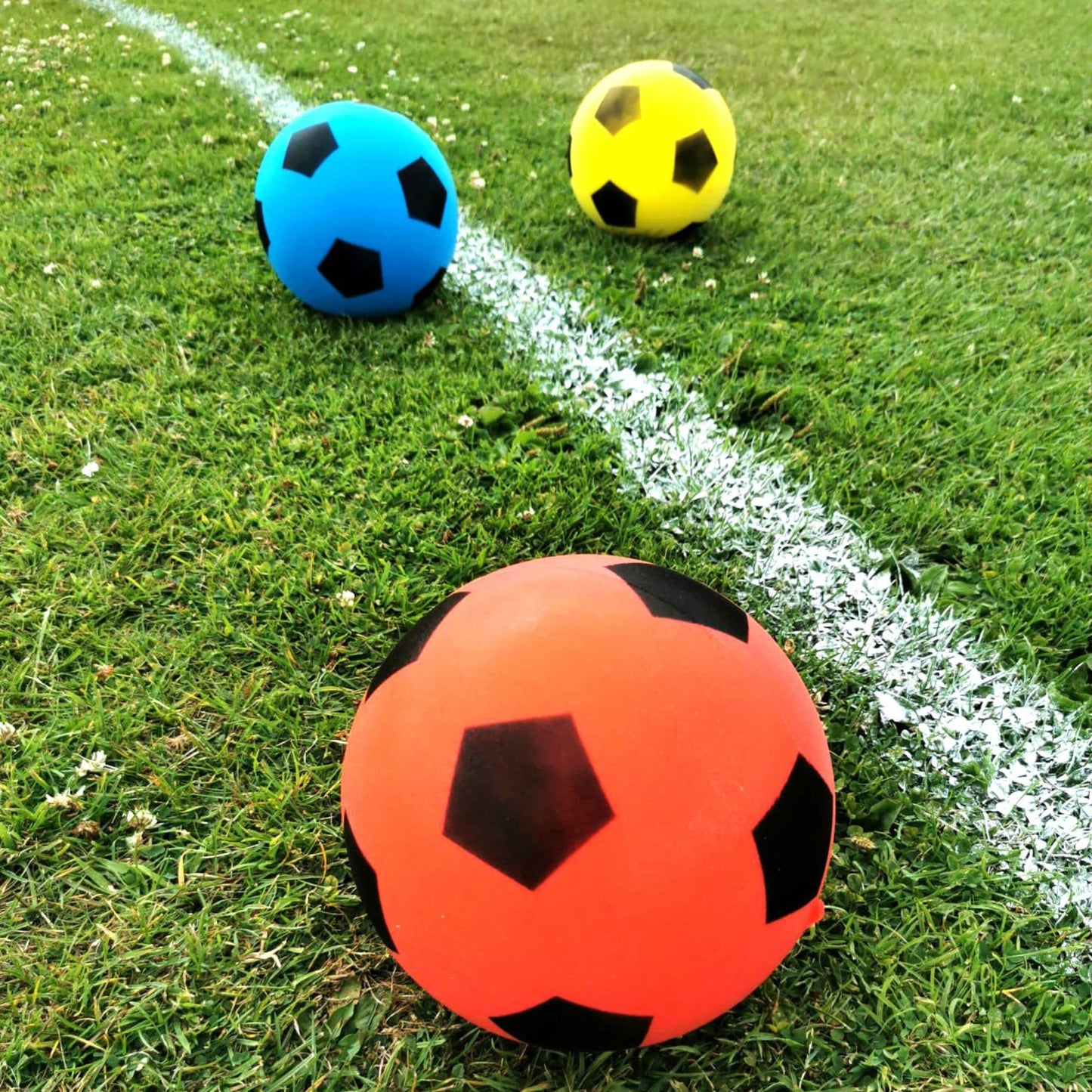 Fun Sport Foam Footballs | Indoor/Outdoor Soft Sponge Foam Soccer Ball | Play Many Games For Hours Of Fun | Suitable For All Ages