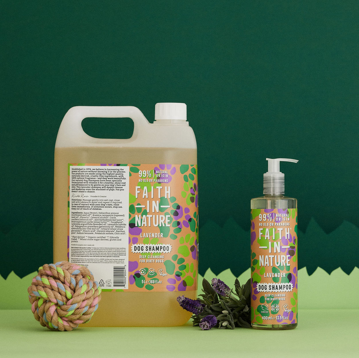 Faith In Nature Natural Chamomile Dog Shampoo, Vegan & Cruelty Free, No SLS,Silicones or Parabens, Gentle, For Sensitive Dogs and Puppies, 400ml