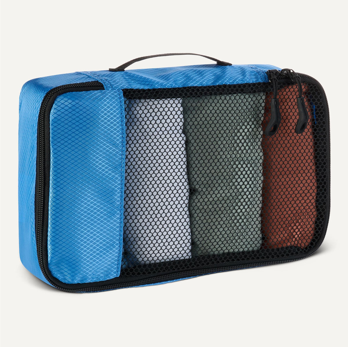 Amazon Essentials 4-Piece Packing Cubes Travel Accessories Set, Luggage Organiser with Double Zip, Mesh Top, 100% Polyester, Medium, Black (Previously Amazon Basics)