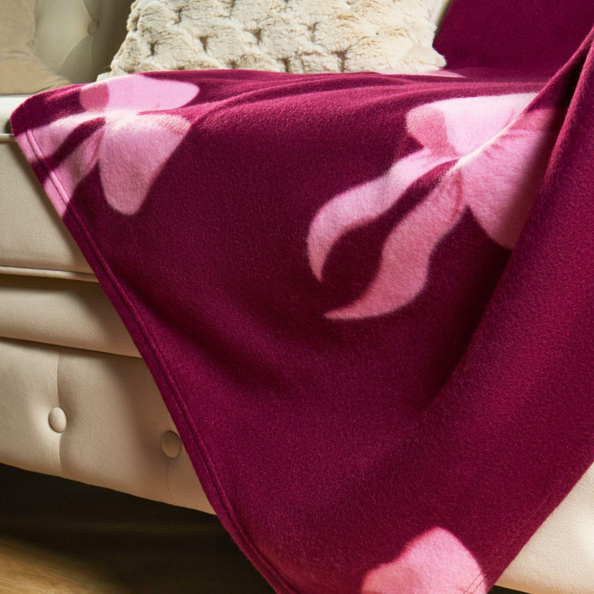 OHS Bows Throw Blanket Soft Polar Fleece Winter Thermal Bedspread Home Decor