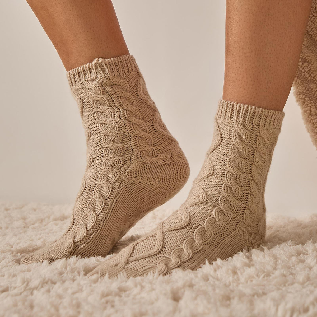 OHS Cable Knit Socks Womens Non Slip Warm Indoor Lounge Sock Slipper